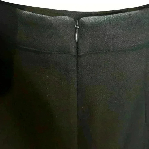 H&M Womens Size 2 Pencil Skirt Black Gold Buttons Above Knee Slit New - Picture 7 of 10